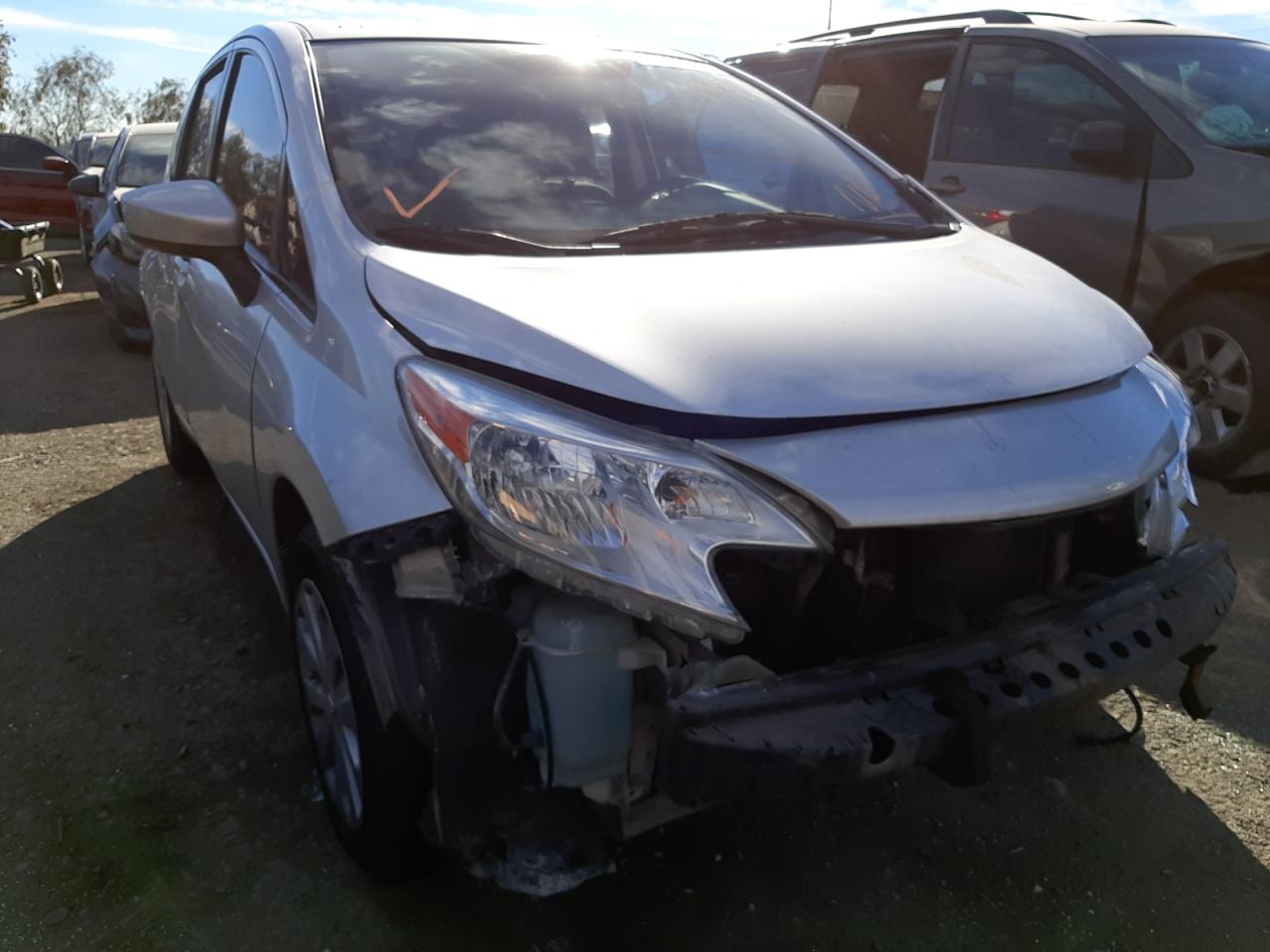 NISSAN VERSA NOTE 2015 with VIN 3N1CE2CP4FL369039 - Photo from auction
