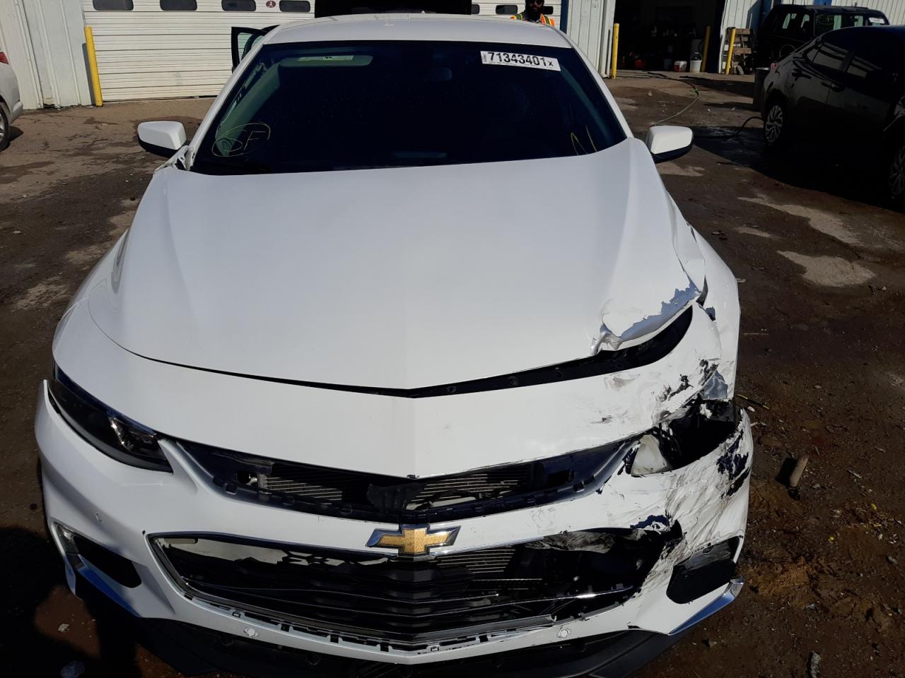 Photo 7 from auction – 2018 CHEVROLET MALIBU LT with VIN 1G1ZD5ST9JF216159