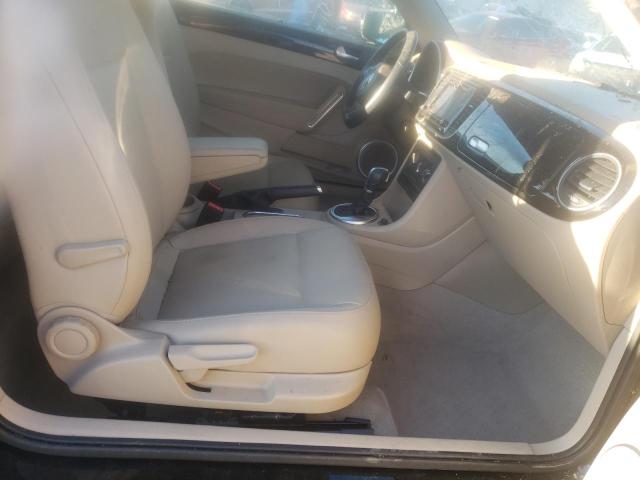 Photo 5 from auction – 2016 VOLKSWAGEN BEETLE SE with VIN 3VWJ07AT0GM632832