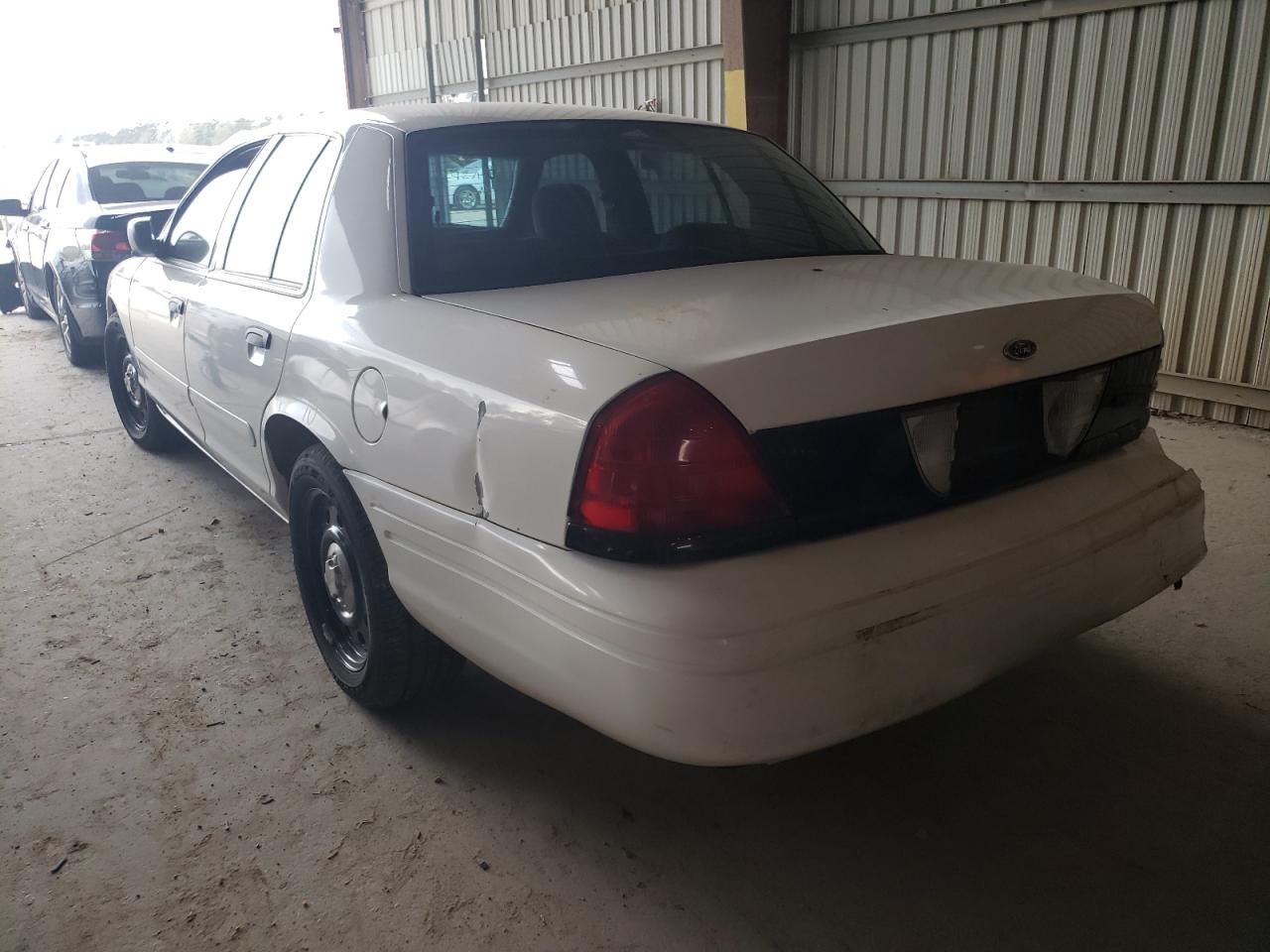 Photo 3 from auction – 2007 FORD CROWN VICT with VIN 2FAFP71WX7X116423