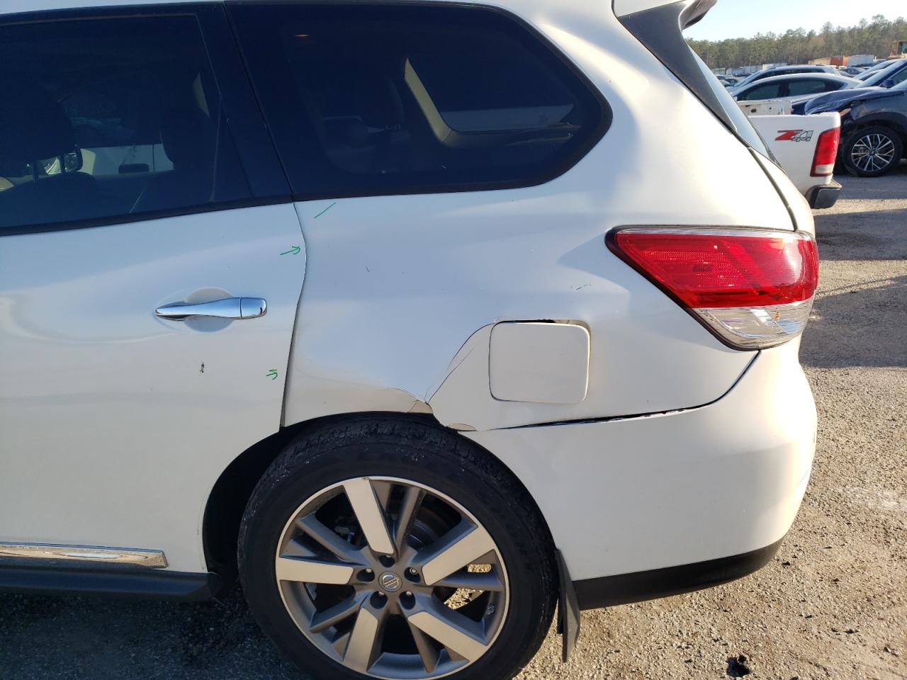 Photo 9 from auction – 2015 NISSAN PATHFINDER with VIN 5N1AR2MM6FC646052