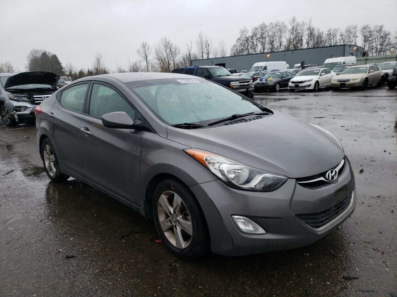 HYUNDAI ELANTRA GL 2013 with VIN 5NPDH4AE7DH385366 - Photo from auction