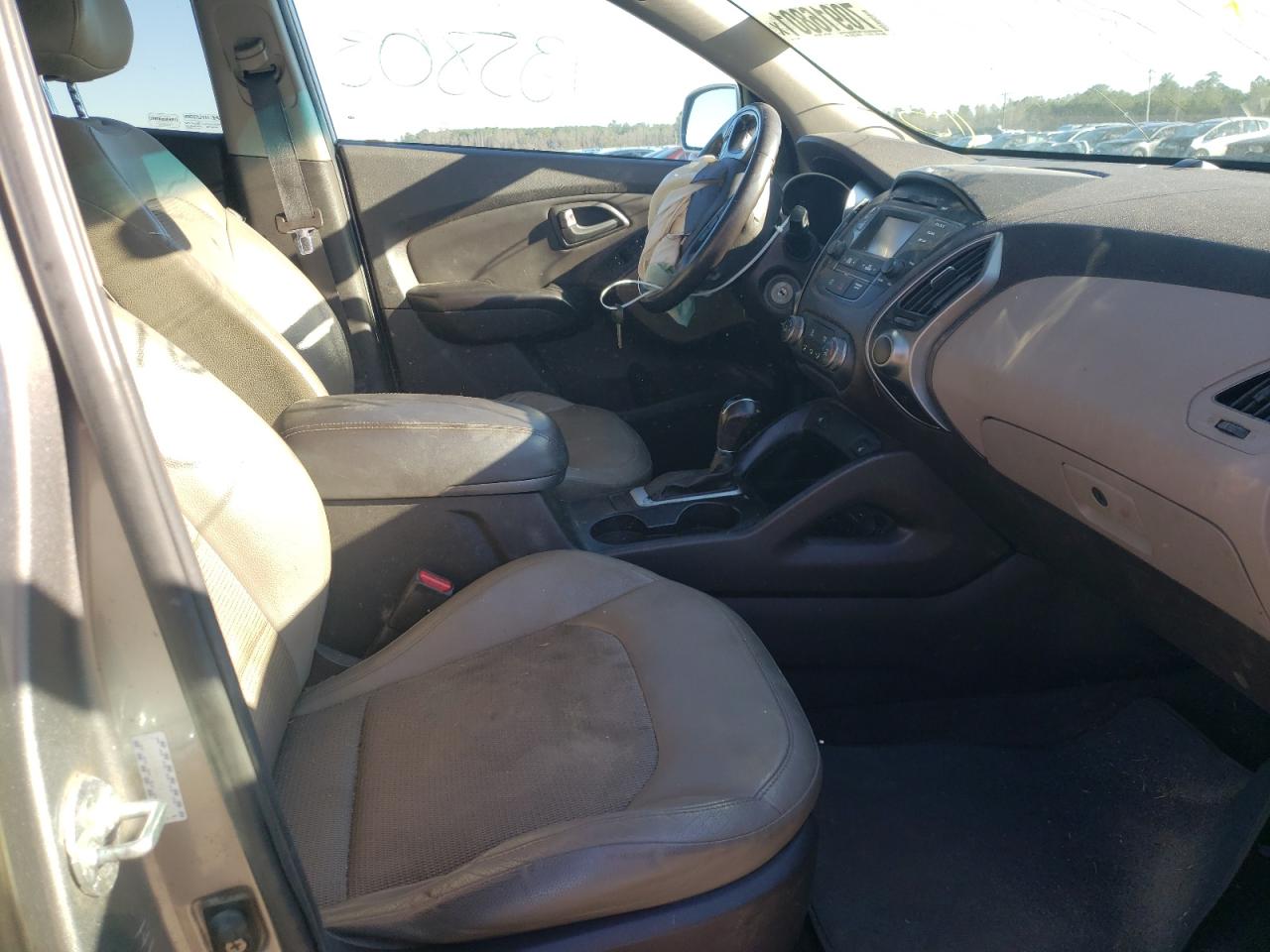 Photo 5 from auction – 2015 HYUNDAI TUCSON LIM with VIN KM8JU3AG7FU073336