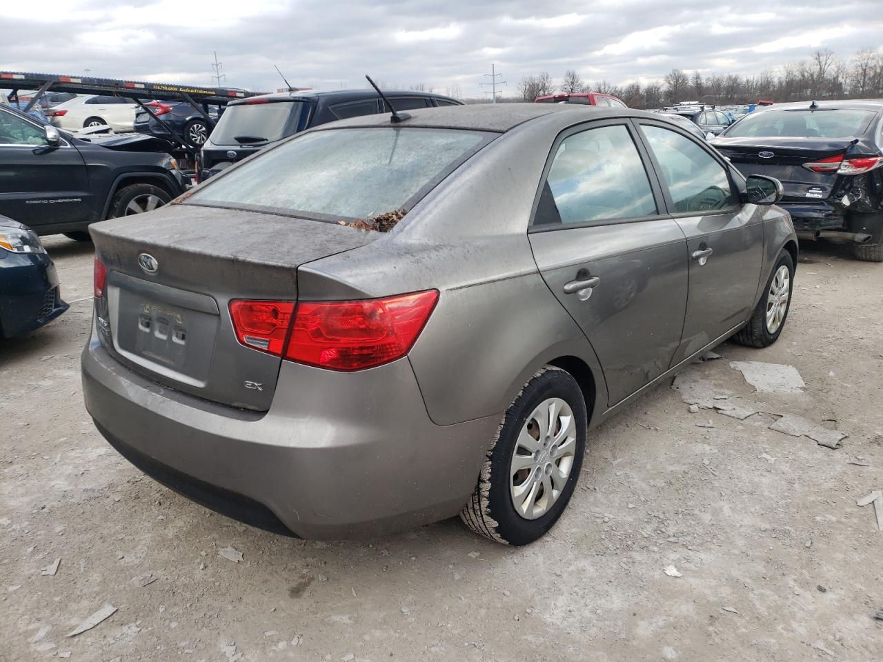 Photo 4 from auction – 2011 KIA FORTE EX with VIN KNAFU4A25B5420619