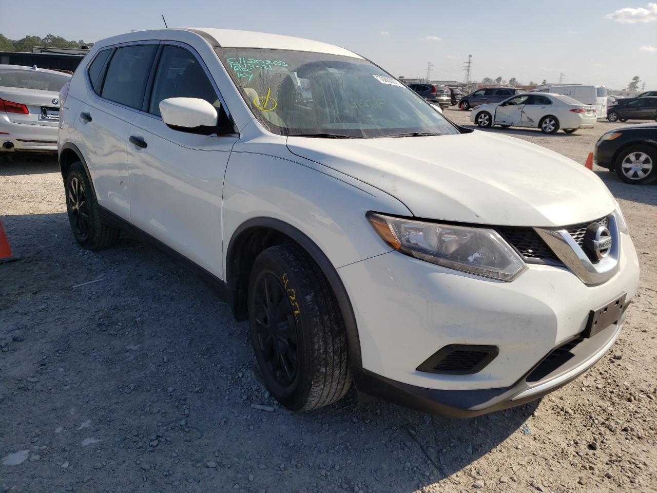 NISSAN ROGUE S 2016 with VIN KNMAT2MV9GP657197 - Photo from auction