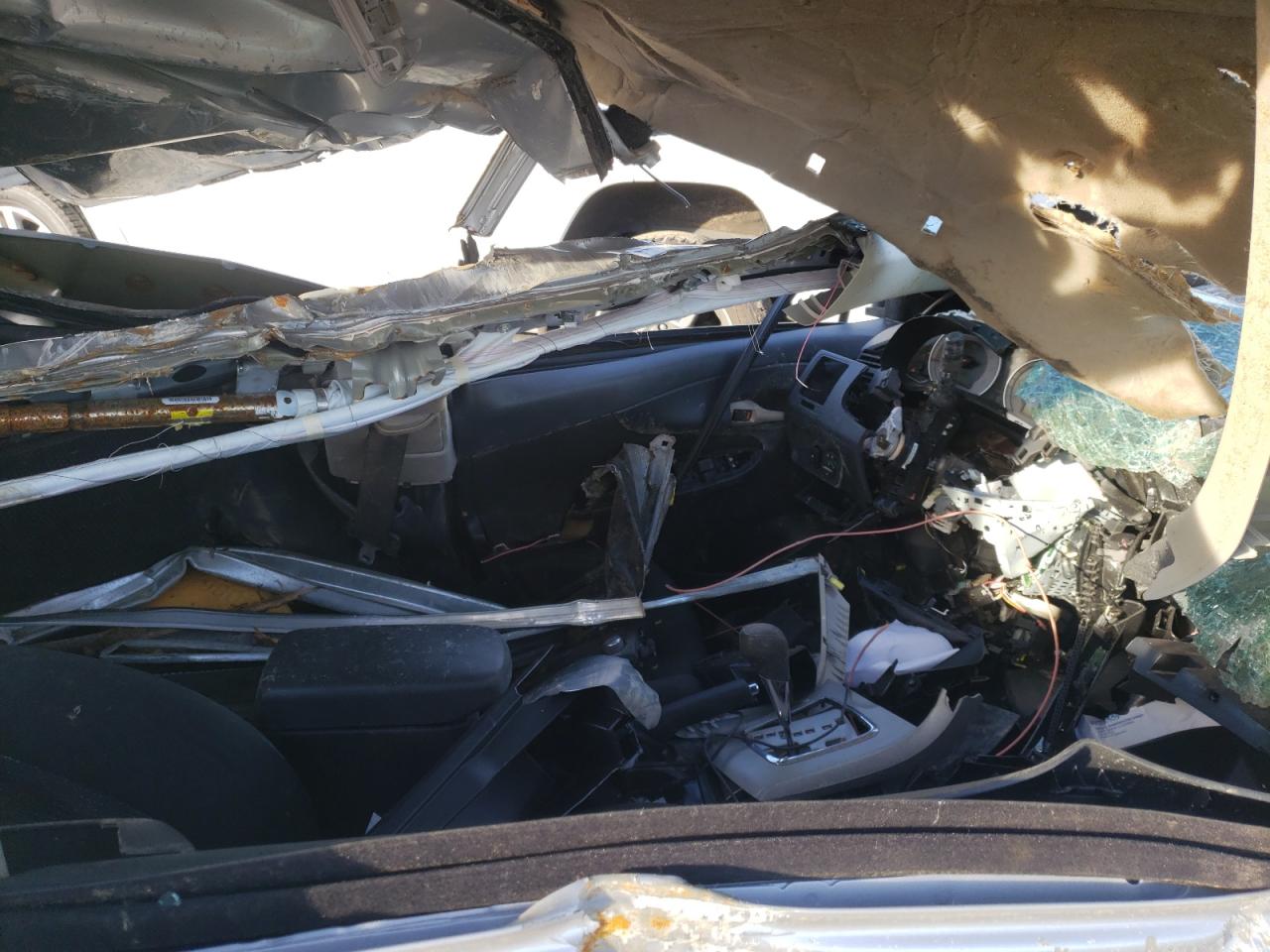 Zdjęcie 5 z aukcji – 2010 TOYOTA COROLLA BA z VIN 2T1BU4EE0AC250080