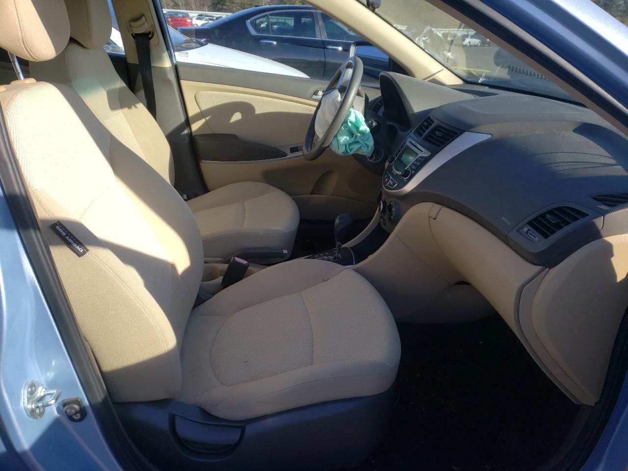 Photo 5 from auction – 2012 HYUNDAI ACCENT GLS with VIN KMHCT4AE0CU158269
