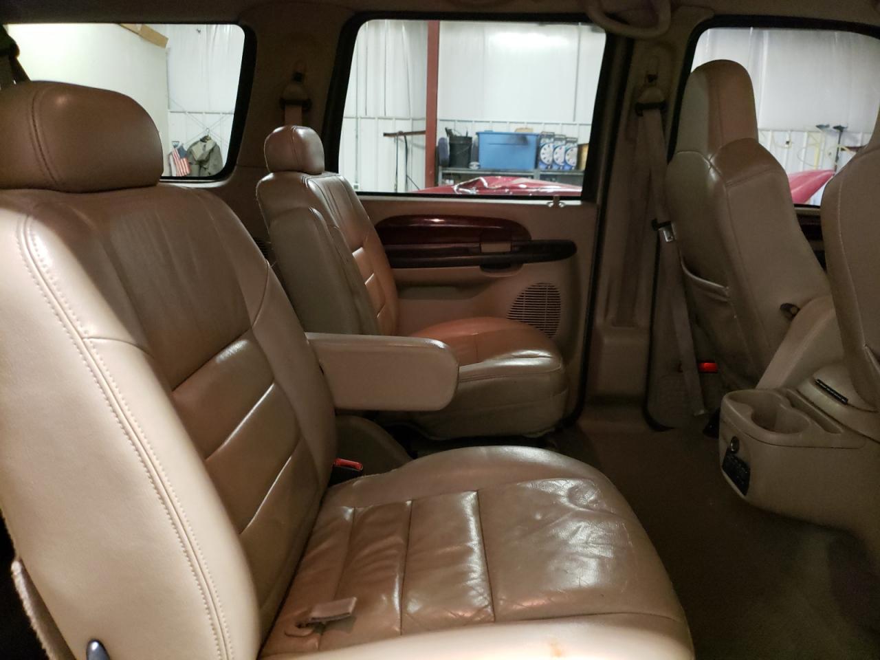 Photo 6 from auction – 2005 FORD EXCURSION with VIN 1FMSU43P15EB76641