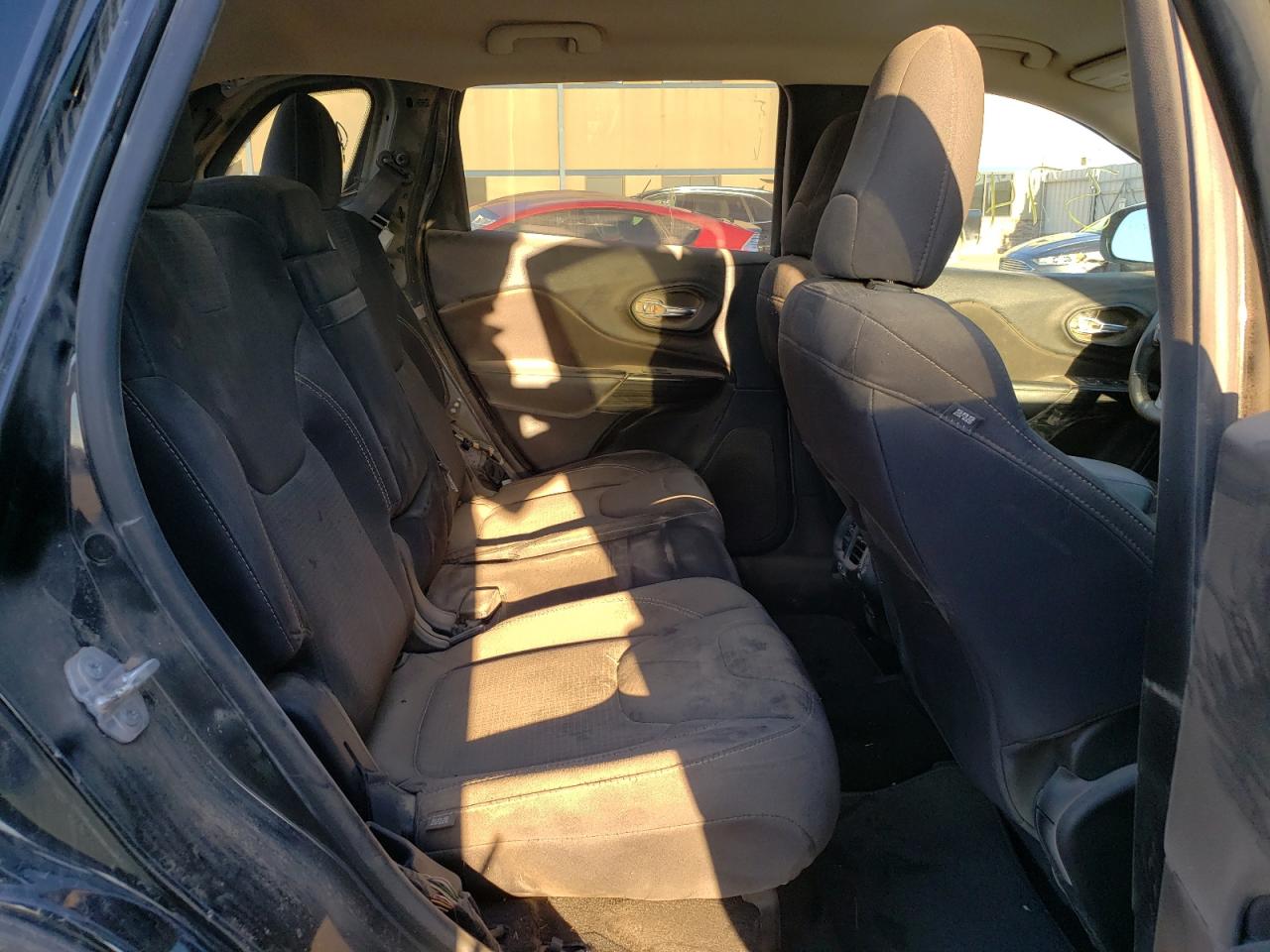 Photo 6 from auction – 2016 JEEP CHEROKEE L with VIN 1C4PJMCB6GW106184