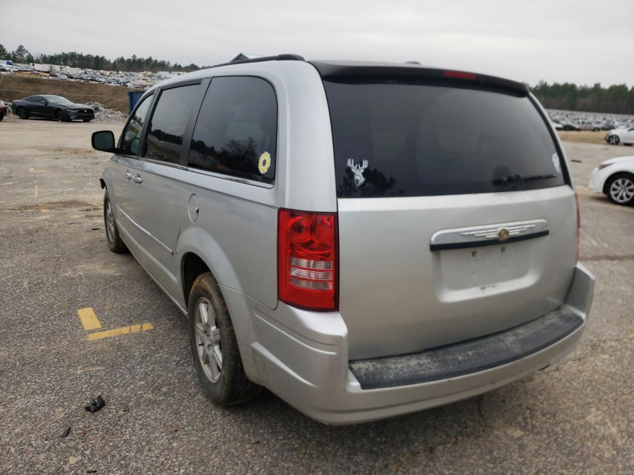 Photo 3 from auction – 2010 CHRYSLER TOWN & COU with VIN 2A4RR5D11AR491337
