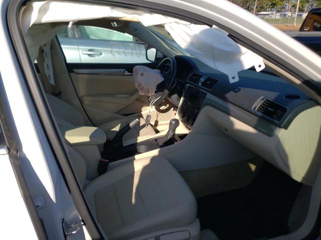 Photo 5 from auction – 2015 VOLKSWAGEN PASSAT S with VIN 1VWAT7A35FC114660