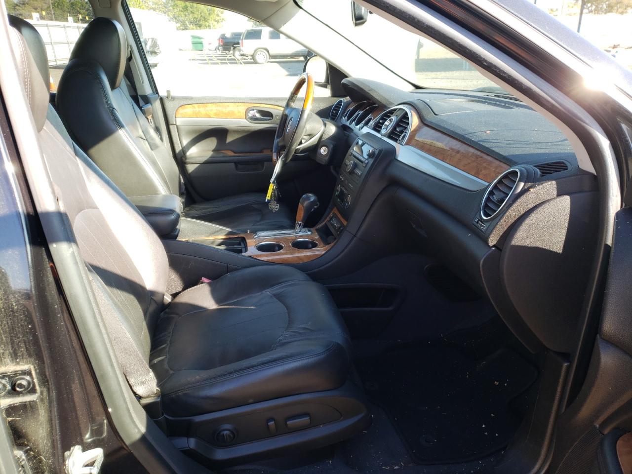 Photo 5 from auction – 2011 BUICK ENCLAVE CX with VIN 5GAKRBED9BJ132002