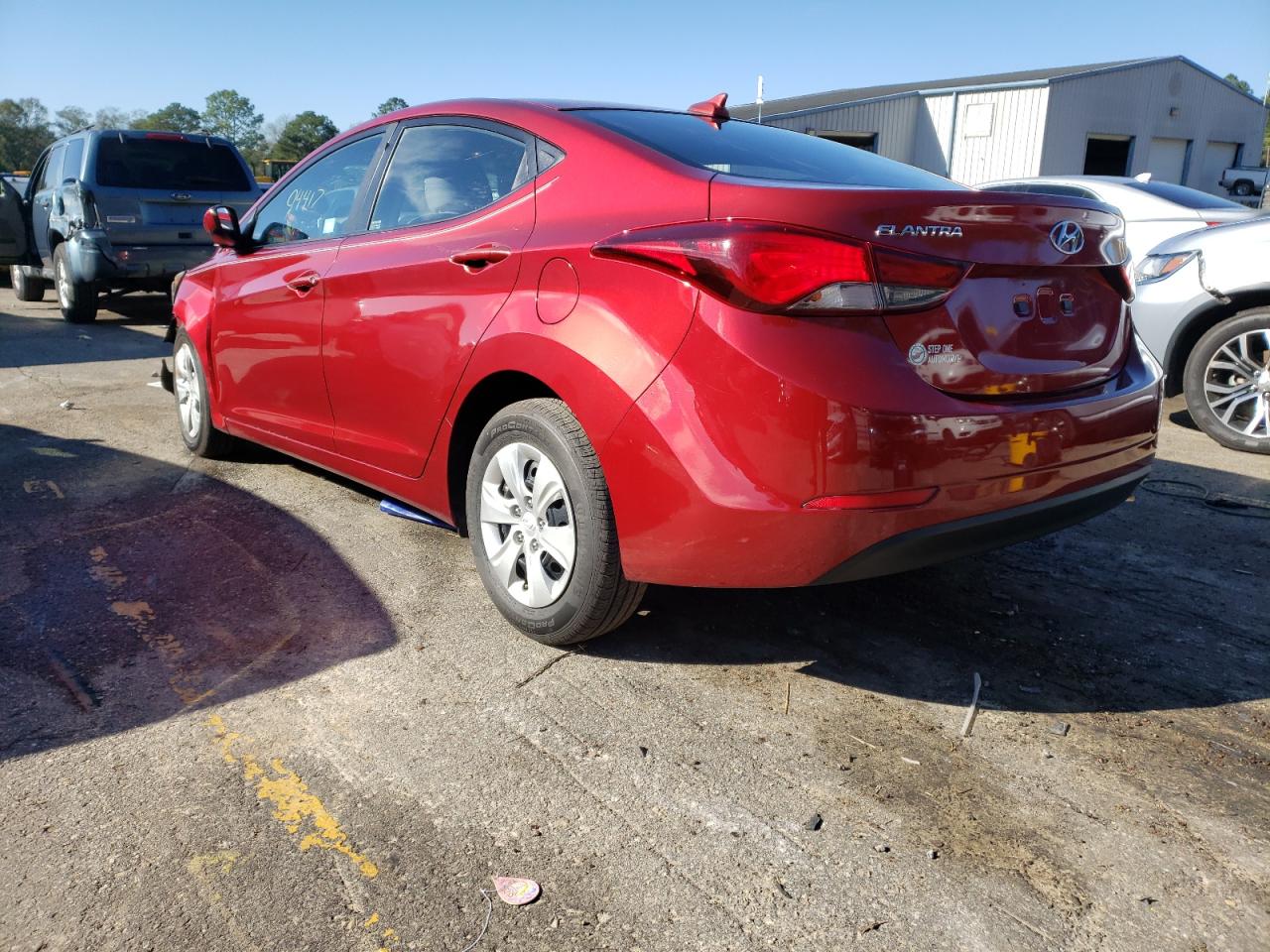 Photo 3 from auction – 2016 HYUNDAI ELANTRA SE with VIN 5NPDH4AE9GH677296