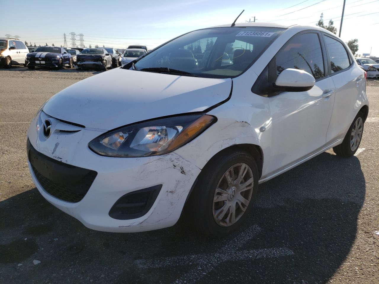 Photo 2 from auction – 2013 MAZDA MAZDA2 with VIN JM1DE1KZ7D0156580