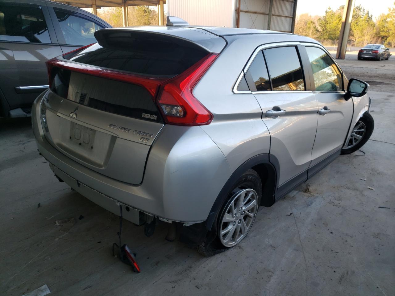 Photo 4 from auction – 2019 MITSUBISHI ECLIPSE CR with VIN JA4AT3AA4KZ024055