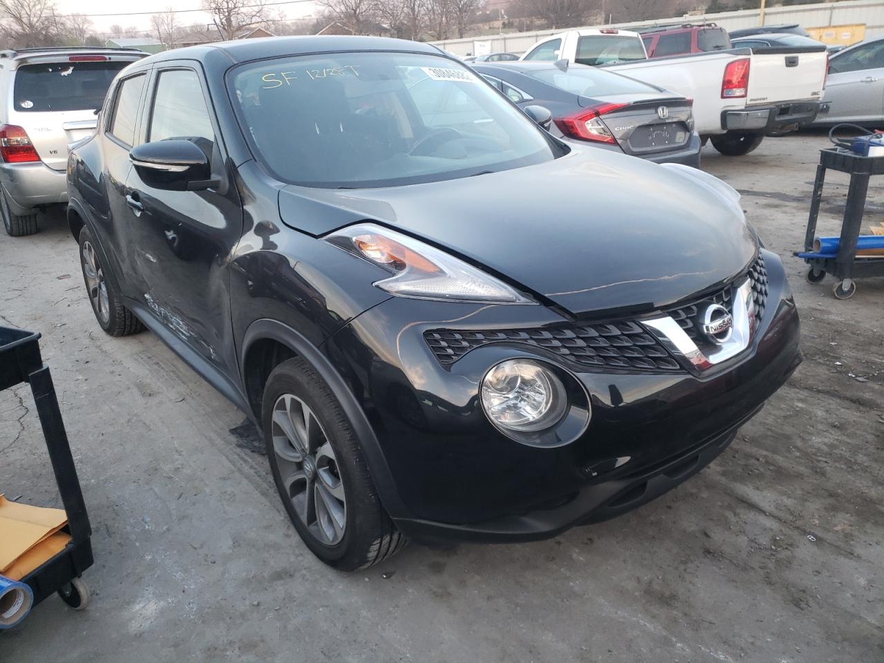 NISSAN JUKE S 2017 with VIN JN8AF5MR7HT702873 - Photo from auction