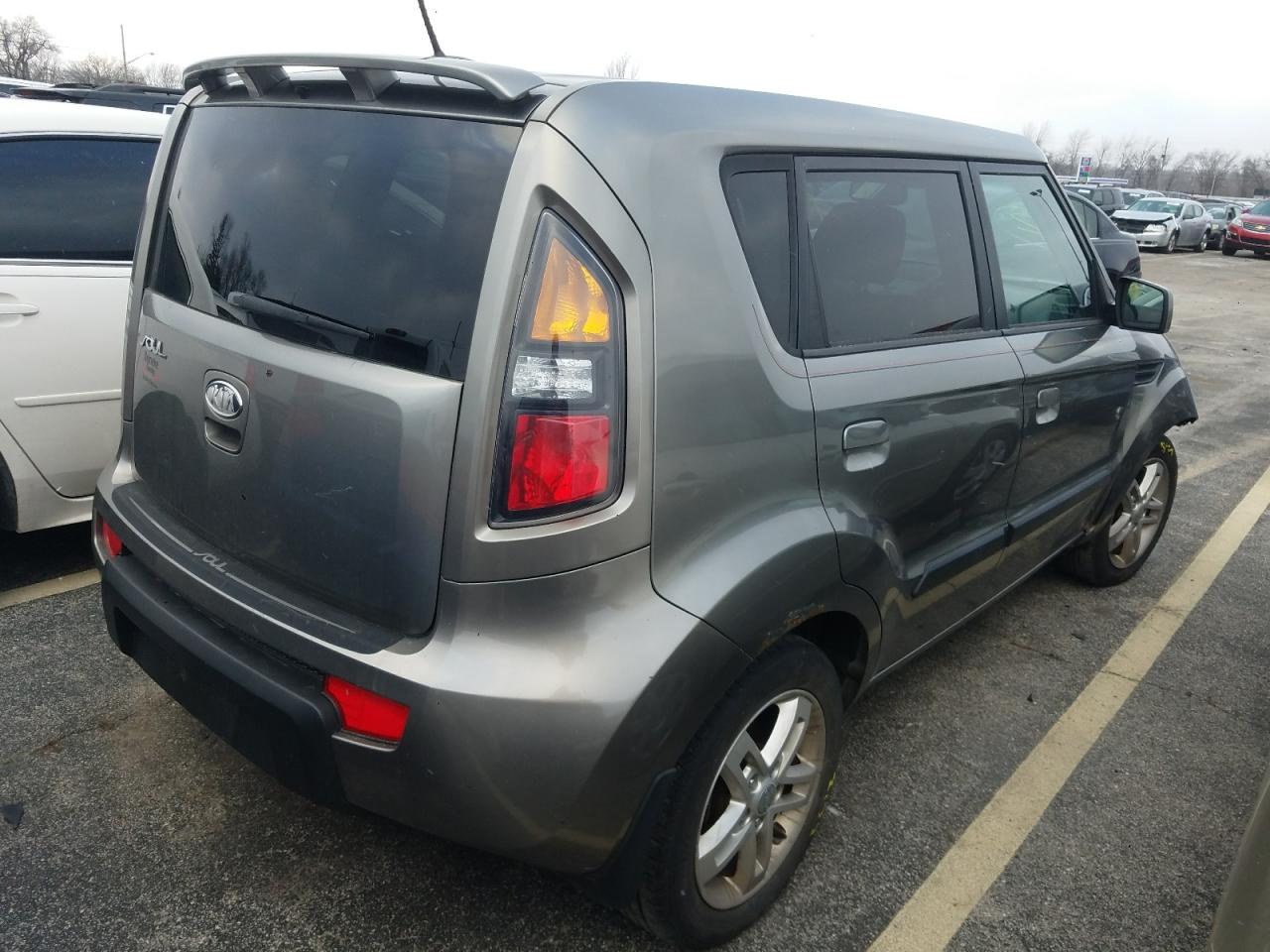 Photo 4 from auction – 2010 KIA SOUL + with VIN KNDJT2A25A7105441
