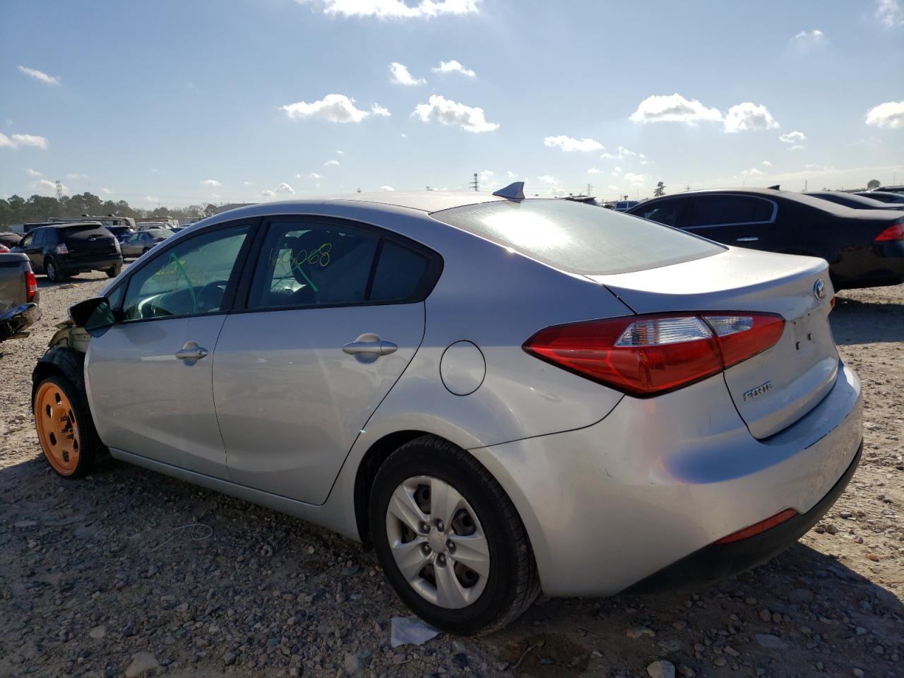 Photo 3 from auction – 2016 KIA FORTE LX with VIN KNAFK4A69G5585668