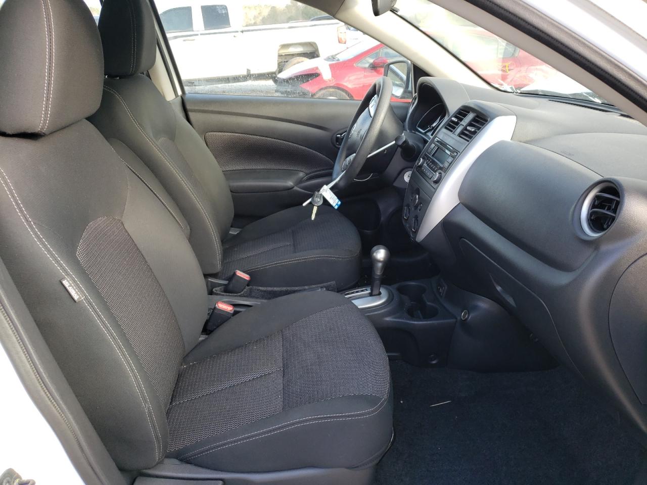 Photo 5 from auction – 2017 NISSAN VERSA S with VIN 3N1CN7AP5HK453881