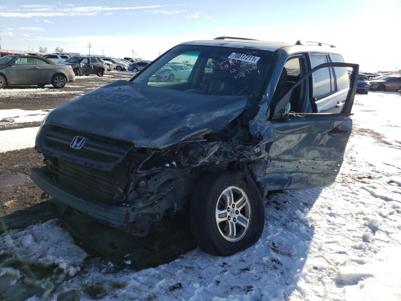 Photo 2 from auction – 2005 HONDA PILOT EXL with VIN 2HKYF18655H514355