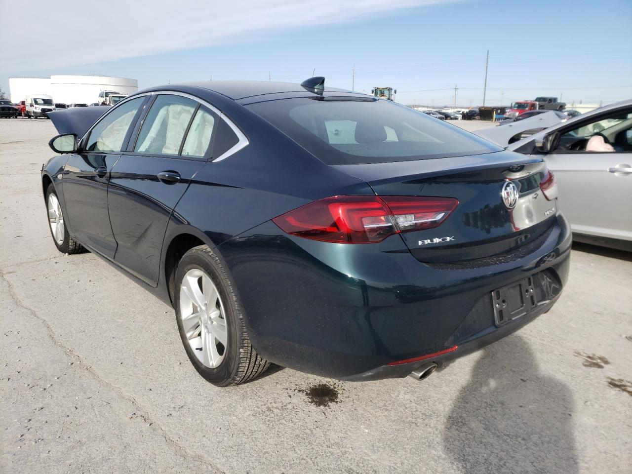 Photo 3 from auction – 2018 BUICK REGAL PREF with VIN W04GL6SX8J1092869