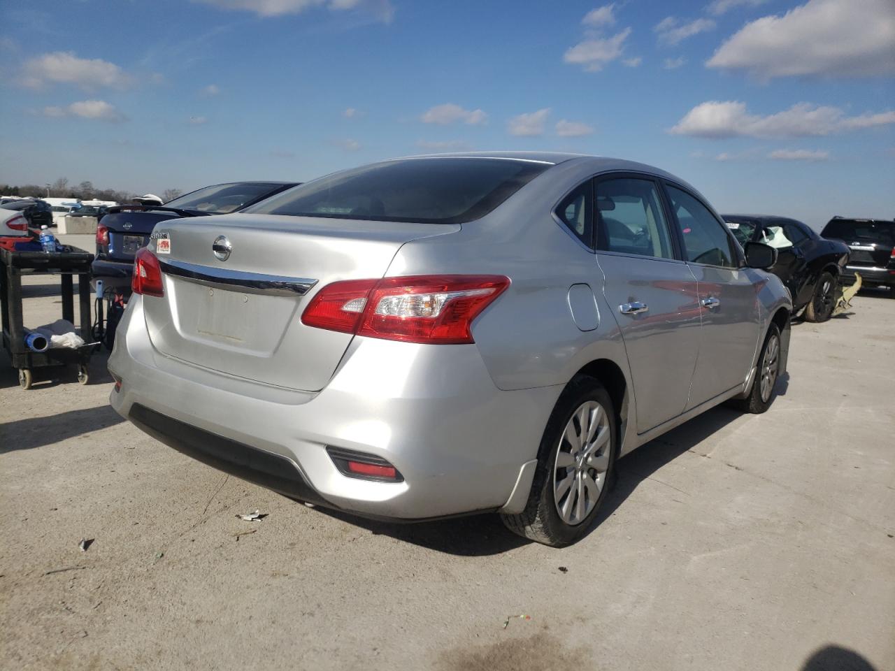 Photo 4 from auction – 2017 NISSAN SENTRA with VIN 3N1AB7AP5HY243598