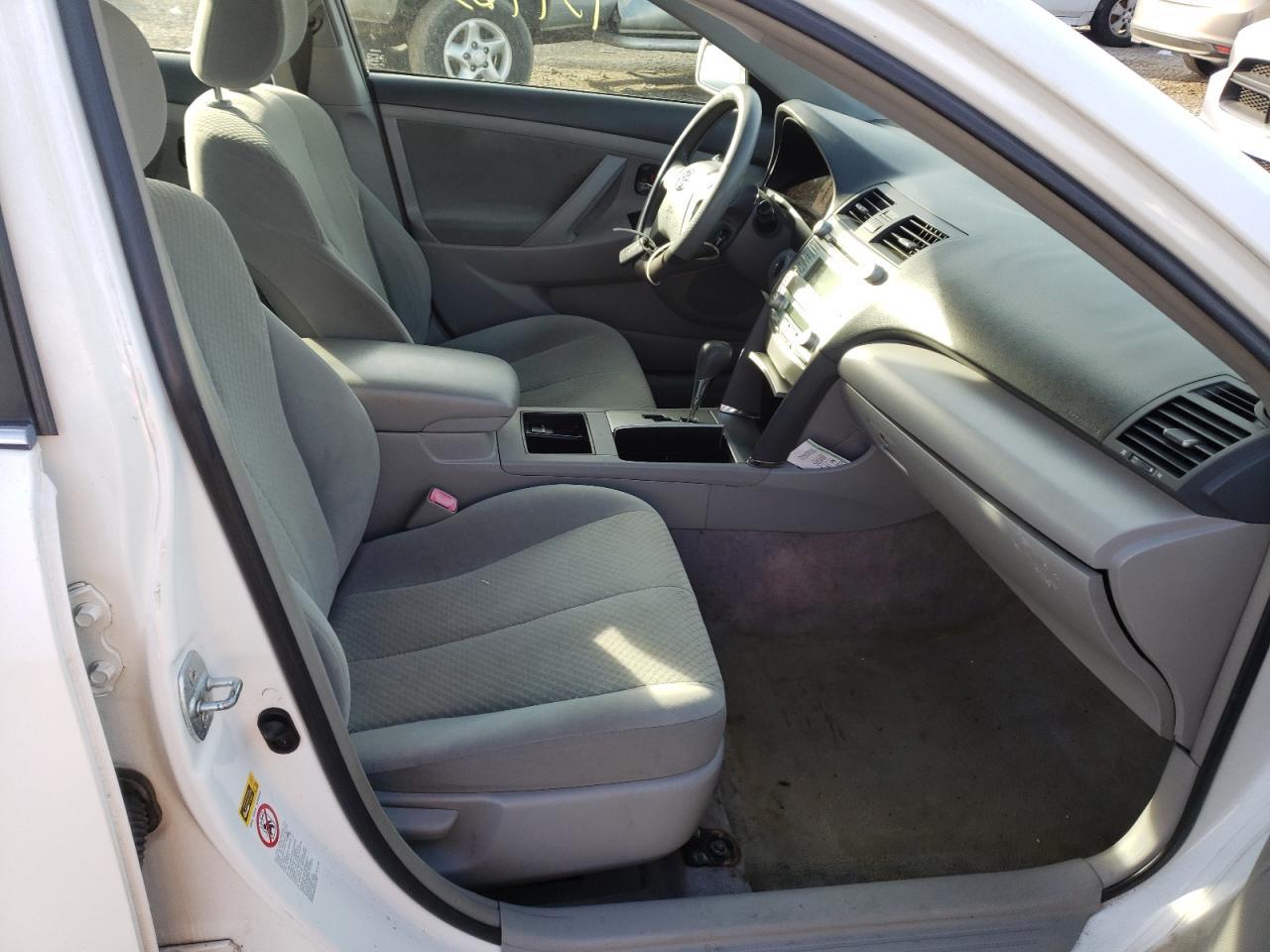 Photo 5 from auction – 2008 TOYOTA CAMRY HYBR with VIN JTNBB46K083048414
