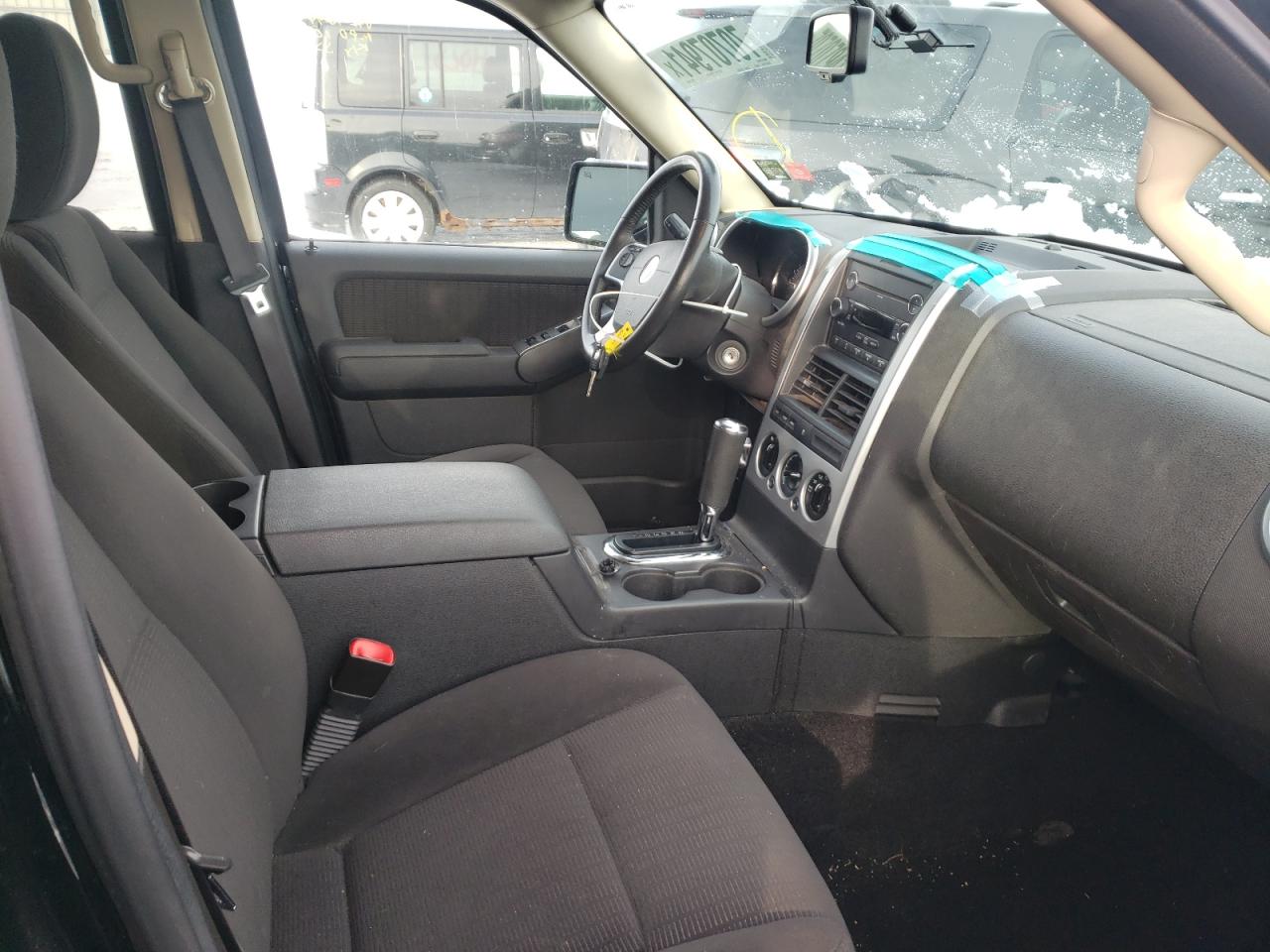 Photo 5 from auction – 2010 MERCURY MOUNTAINEE with VIN 4M2EN4HE8AUJ04044