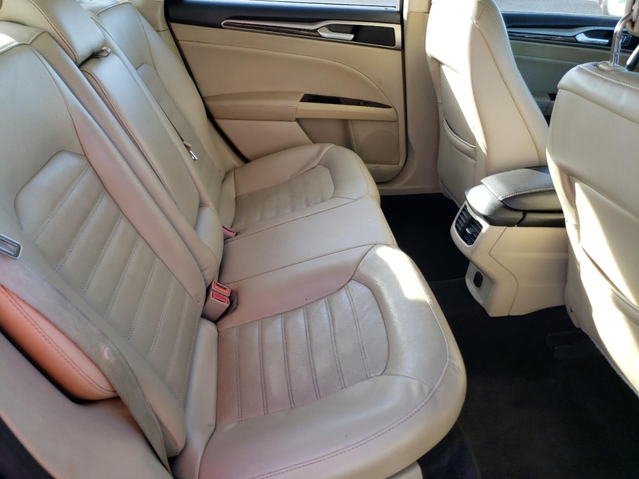 Photo 6 from auction – 2013 FORD FUSION SE with VIN 3FA6P0HR9DR312967