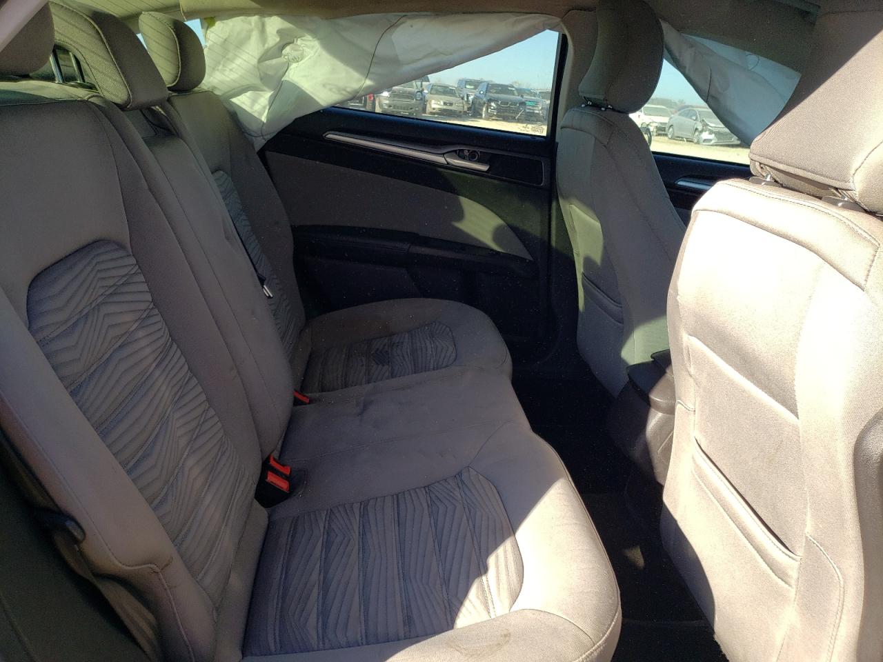 Photo 6 from auction – 2016 FORD FUSION S with VIN 3FA6P0G79GR327389