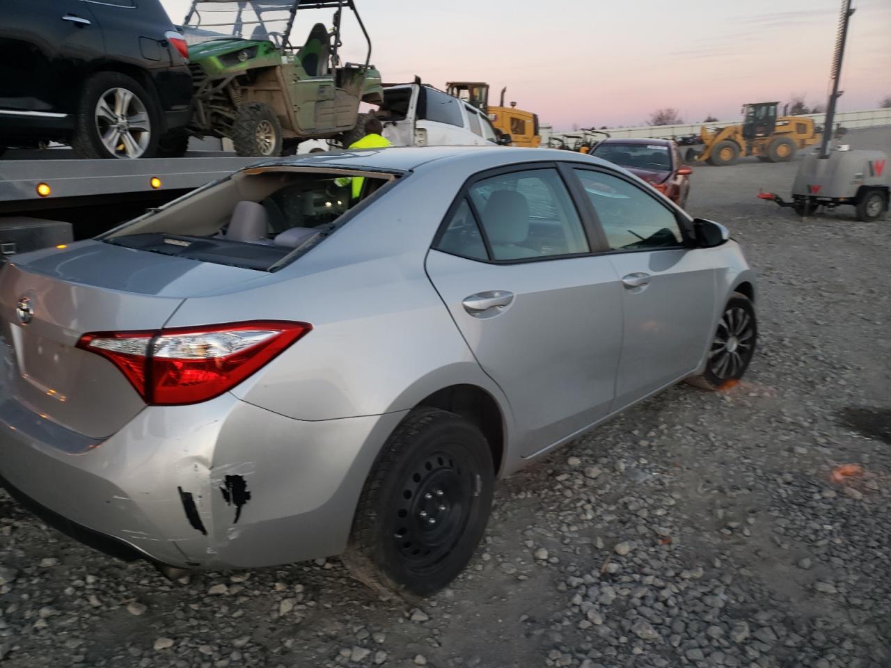 Photo 4 from auction – 2015 TOYOTA COROLLA L with VIN 5YFBURHE2FP244216