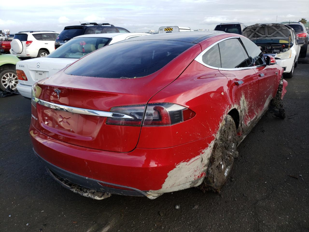 Photo 4 from auction – 2015 TESLA MODEL S with VIN 5YJSA1E19FF103389