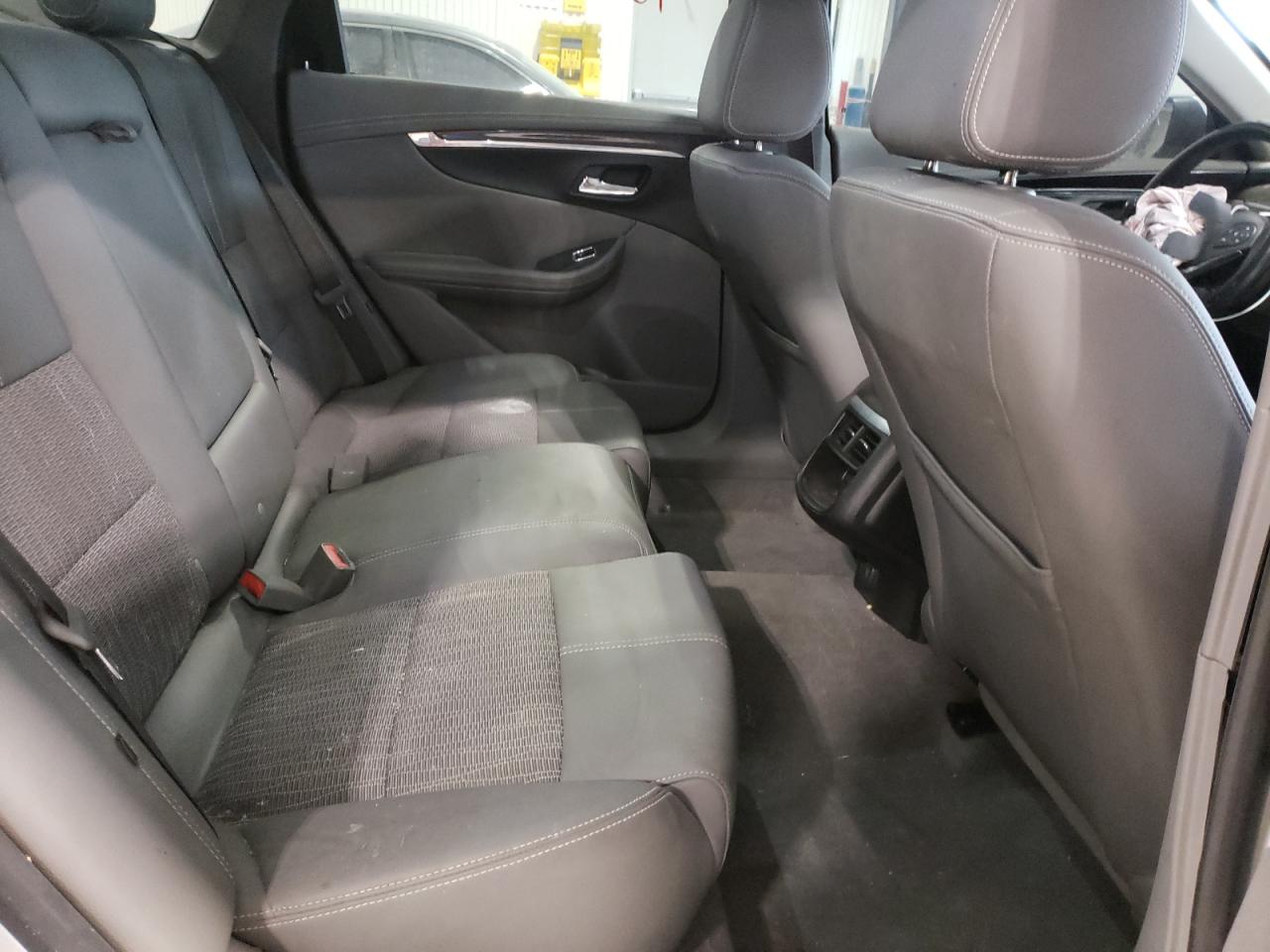 Photo 6 from auction – 2017 CHEVROLET IMPALA LT with VIN 2G1105S38H9155656