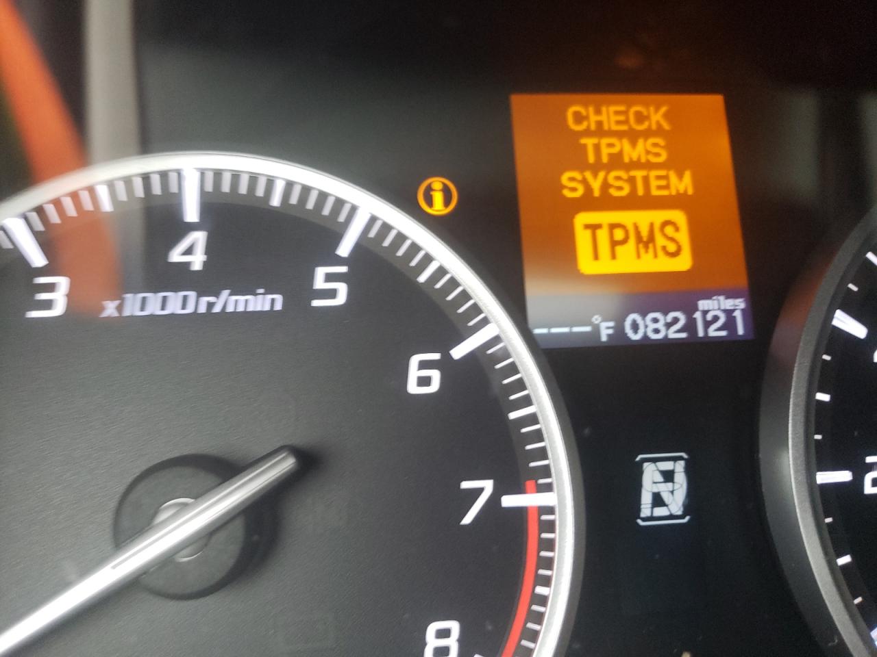Photo 8 from auction – 2016 ACURA ILX PREMIU with VIN 19UDE2F79GA003648