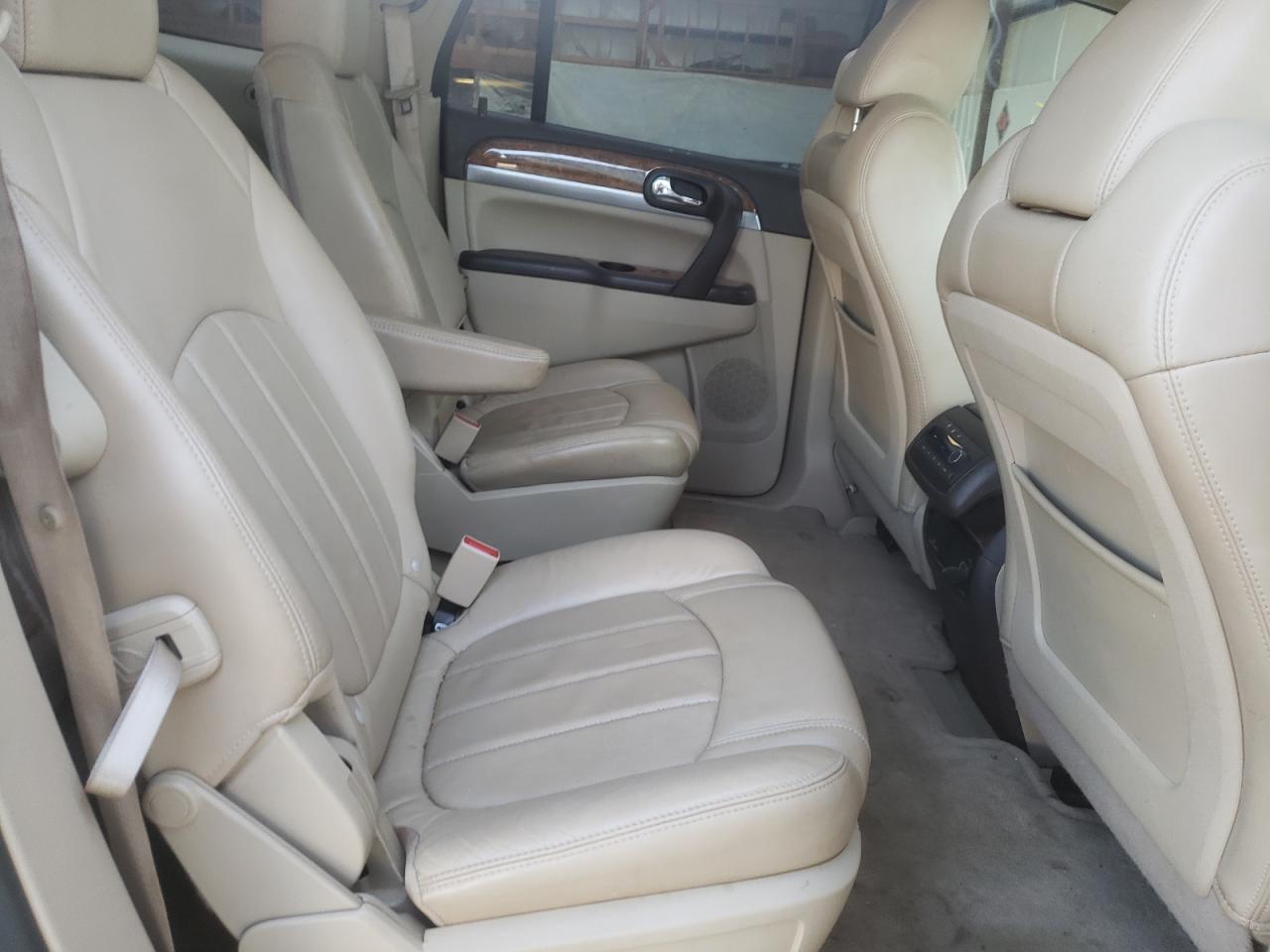 Photo 6 from auction – 2011 BUICK ENCLAVE CX with VIN 5GAKVBED2BJ358880