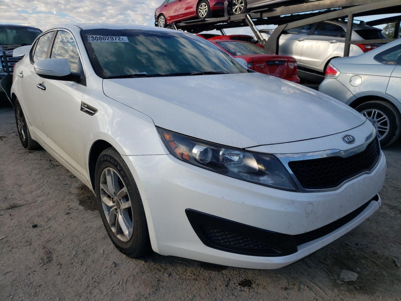 KIA OPTIMA LX 2011 con VIN KNAGM4A73B5182043 - Foto de la subasta