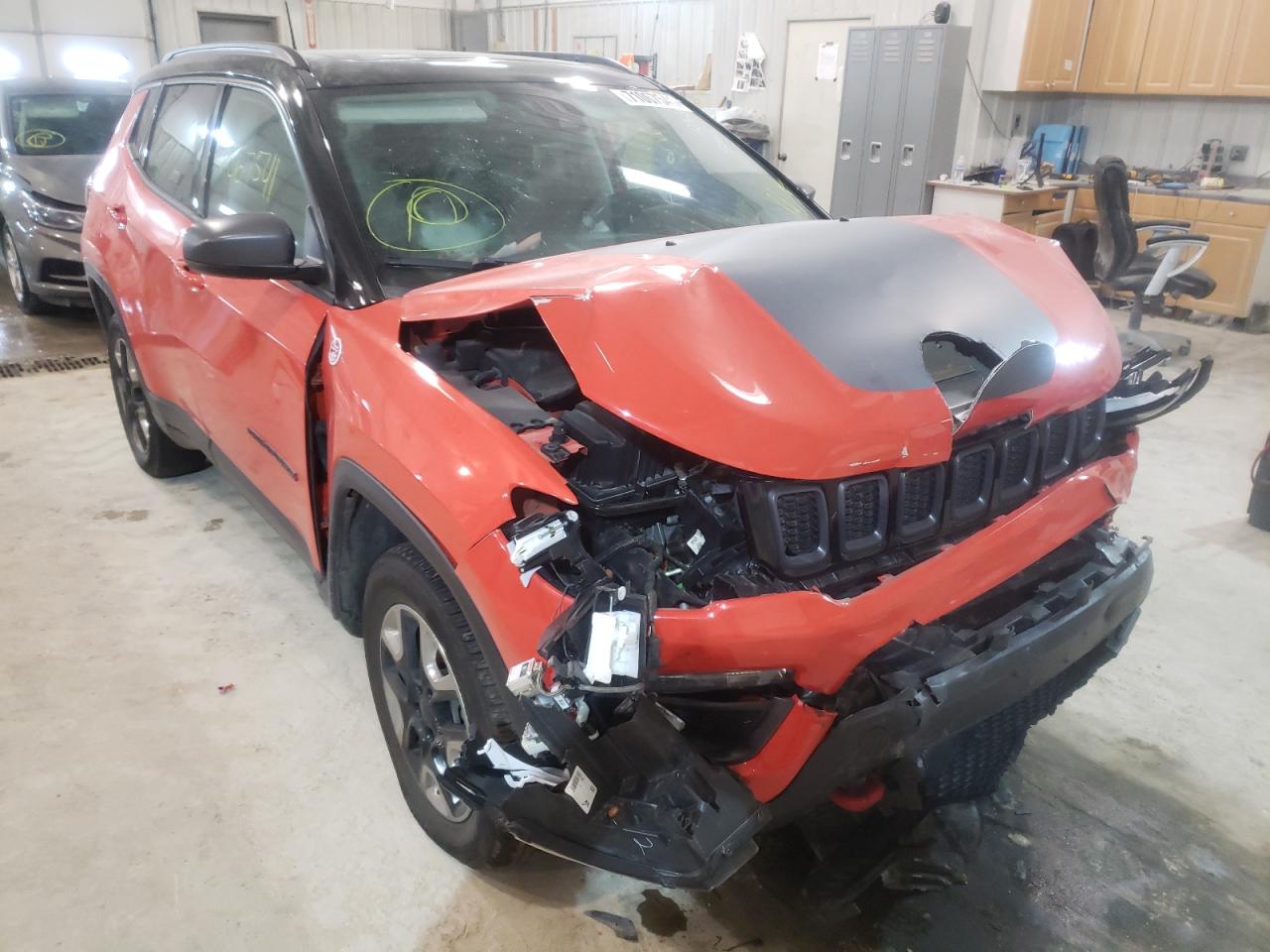 JEEP COMPASS TR 2018 with VIN 3C4NJDDB2JT264511 - Photo from auction