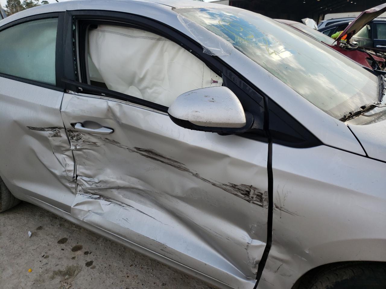 Photo 9 from auction – 2019 HYUNDAI ACCENT SE with VIN 3KPC24A34KE069324