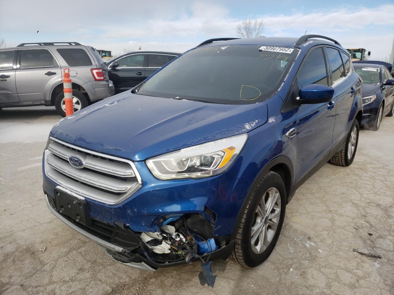 Photo 2 from auction – 2017 FORD ESCAPE SE with VIN 1FMCU9G91HUC01058