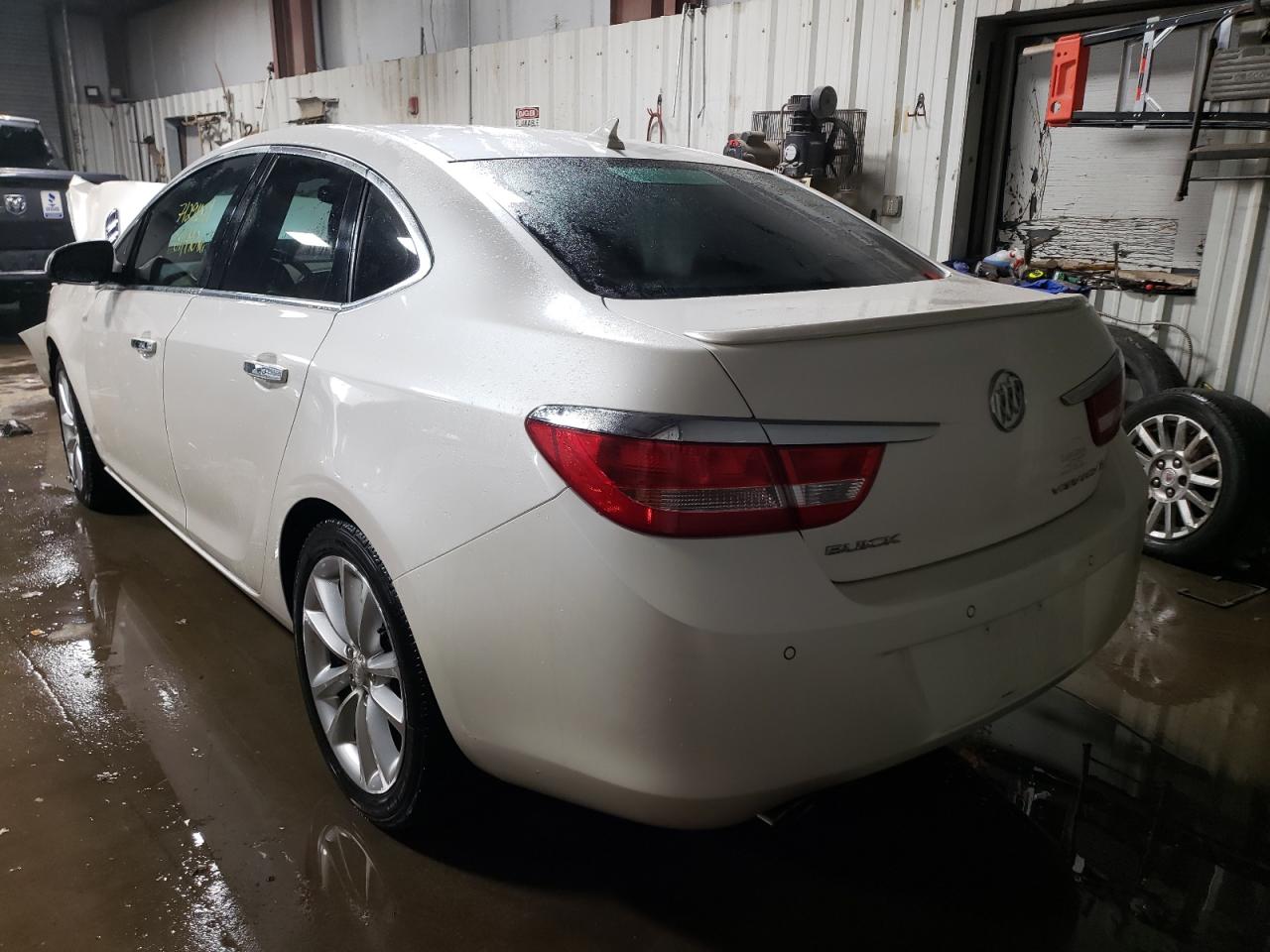 Photo 3 from auction – 2014 BUICK VERANO PRE with VIN 1G4PT5SV9E4216176