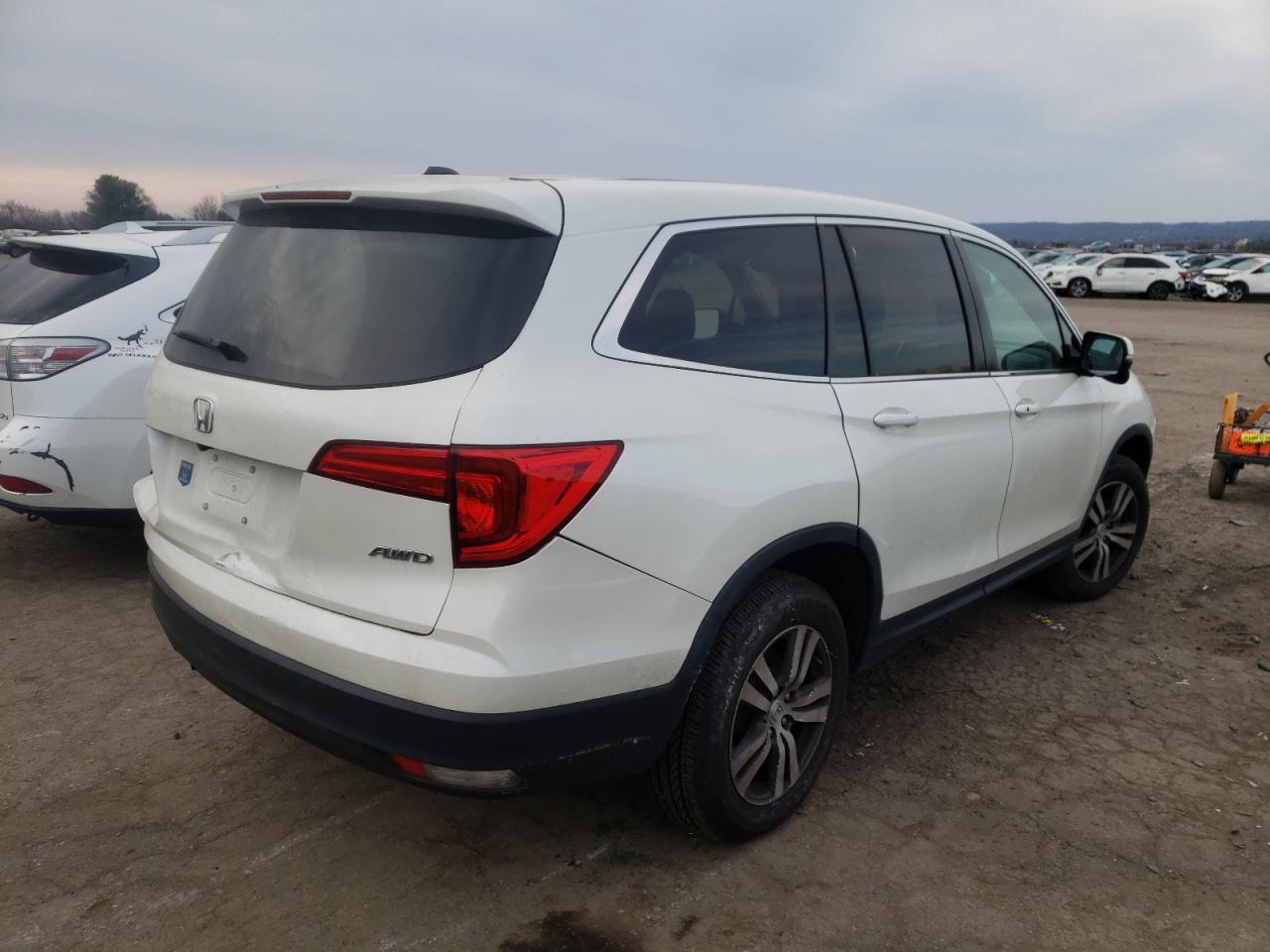 Photo 4 from auction – 2018 HONDA PILOT EXL with VIN 5FNYF6H50JB029926