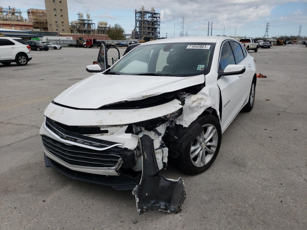 Photo 9 from auction – 2018 CHEVROLET MALIBU LT with VIN 1G1ZD5ST7JF207220