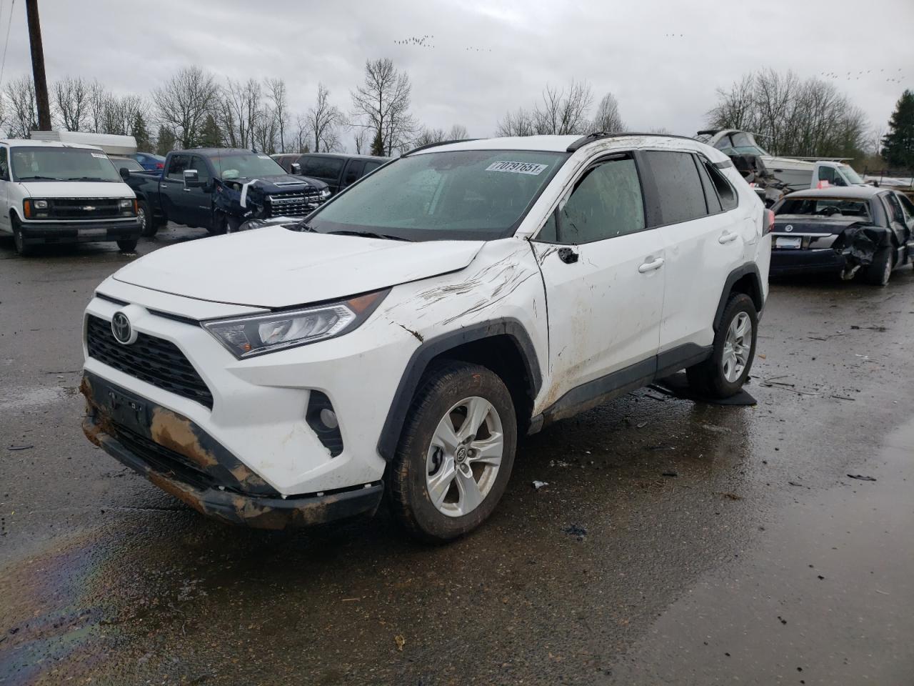 Photo 2 from auction – 2021 TOYOTA RAV4 XLE with VIN 2T3P1RFV7MC171107