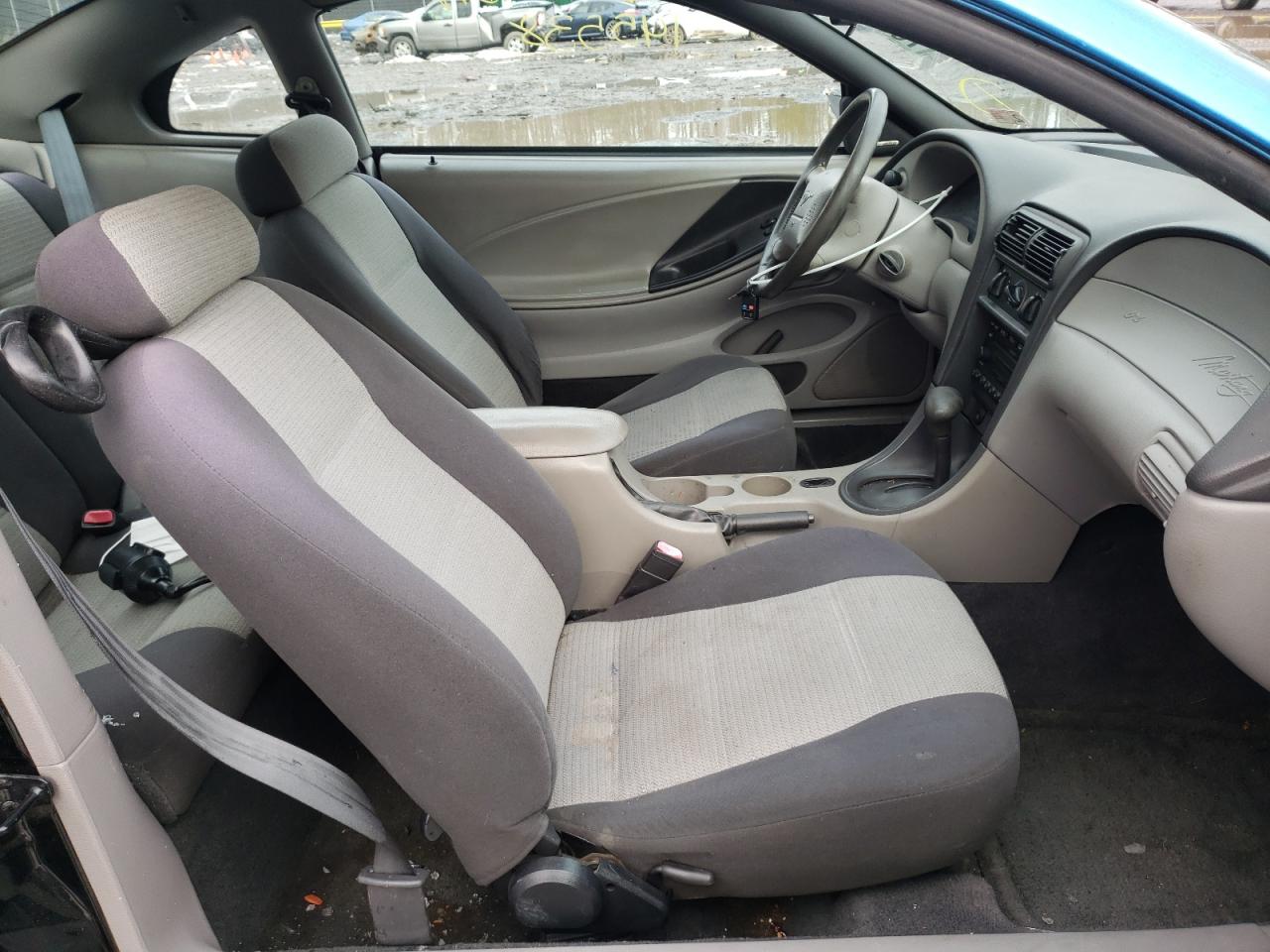 Photo 5 from auction – 2001 FORD MUSTANG with VIN 1FAFP40491F204932