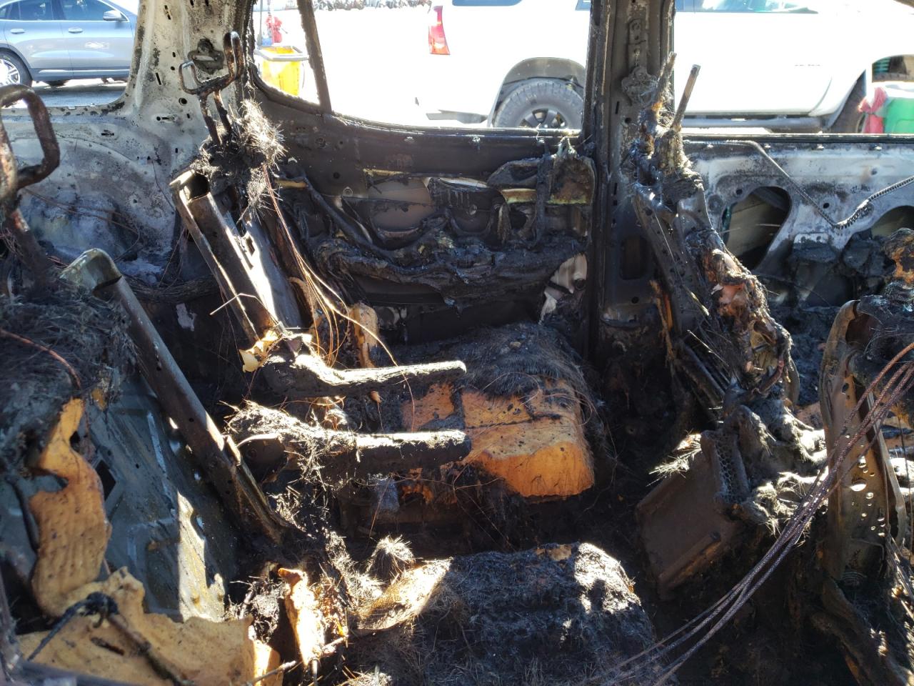 Photo 6 from auction – 2022 GMC ACADIA SLE with VIN 1GKKNKL46NZ107419
