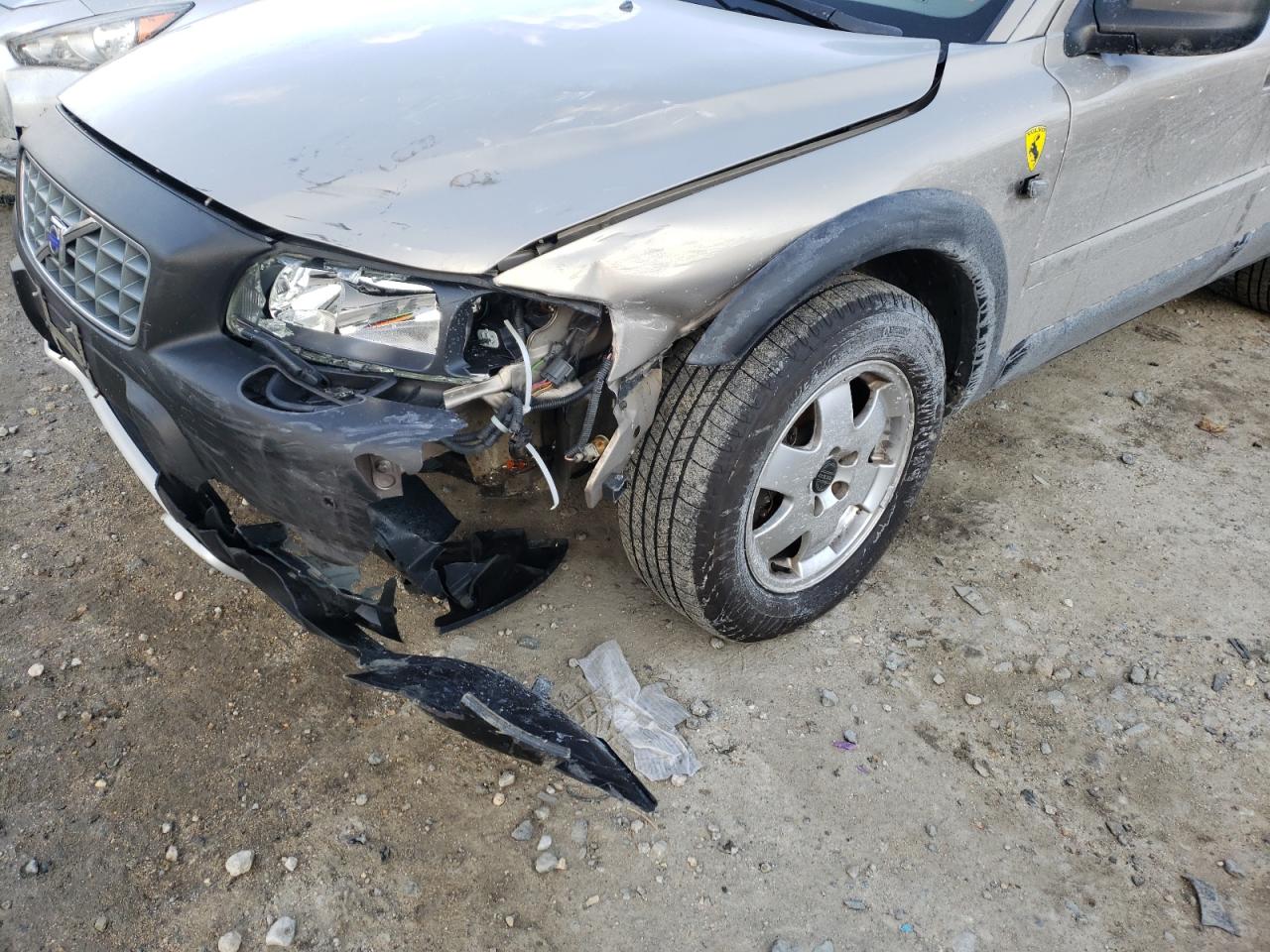 Photo 9 from auction – 2002 VOLVO V70 XC with VIN YV1SZ58D521050323