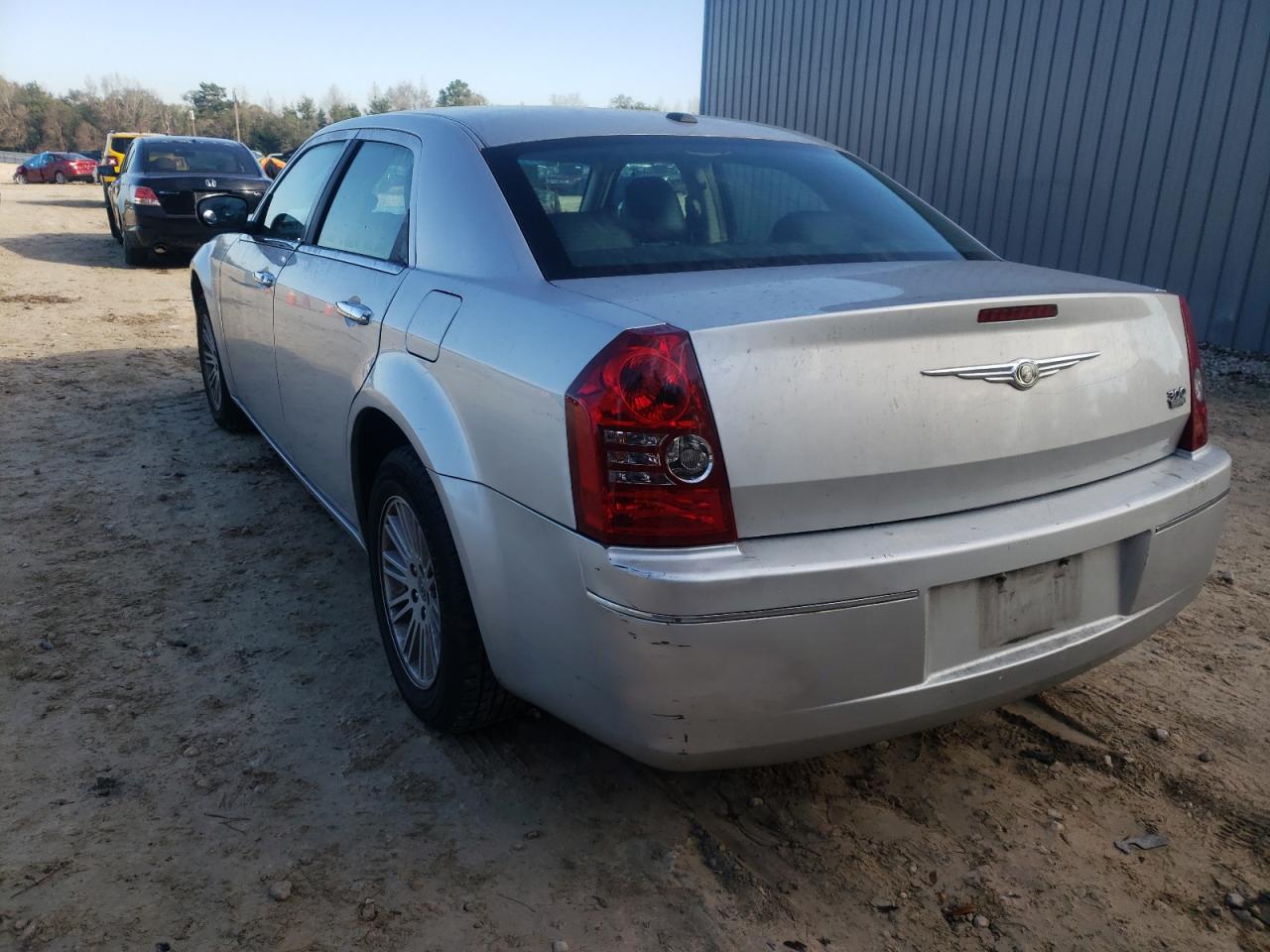 Photo 3 from auction – 2010 CHRYSLER 300 TOURIN with VIN 2C3CA5CV6AH309083