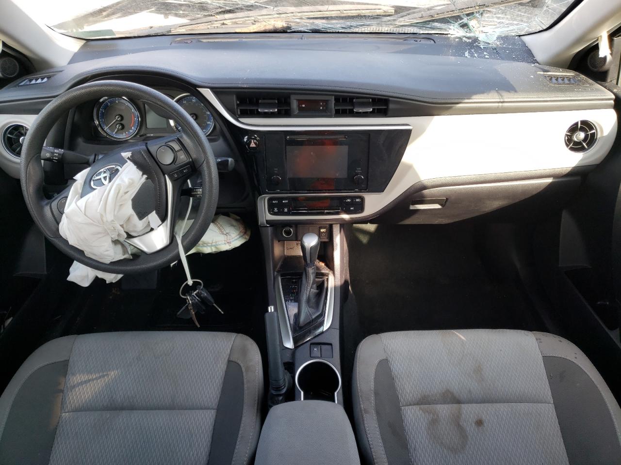 Photo 9 from auction – 2019 TOYOTA COROLLA L with VIN 2T1BURHE2KC204082