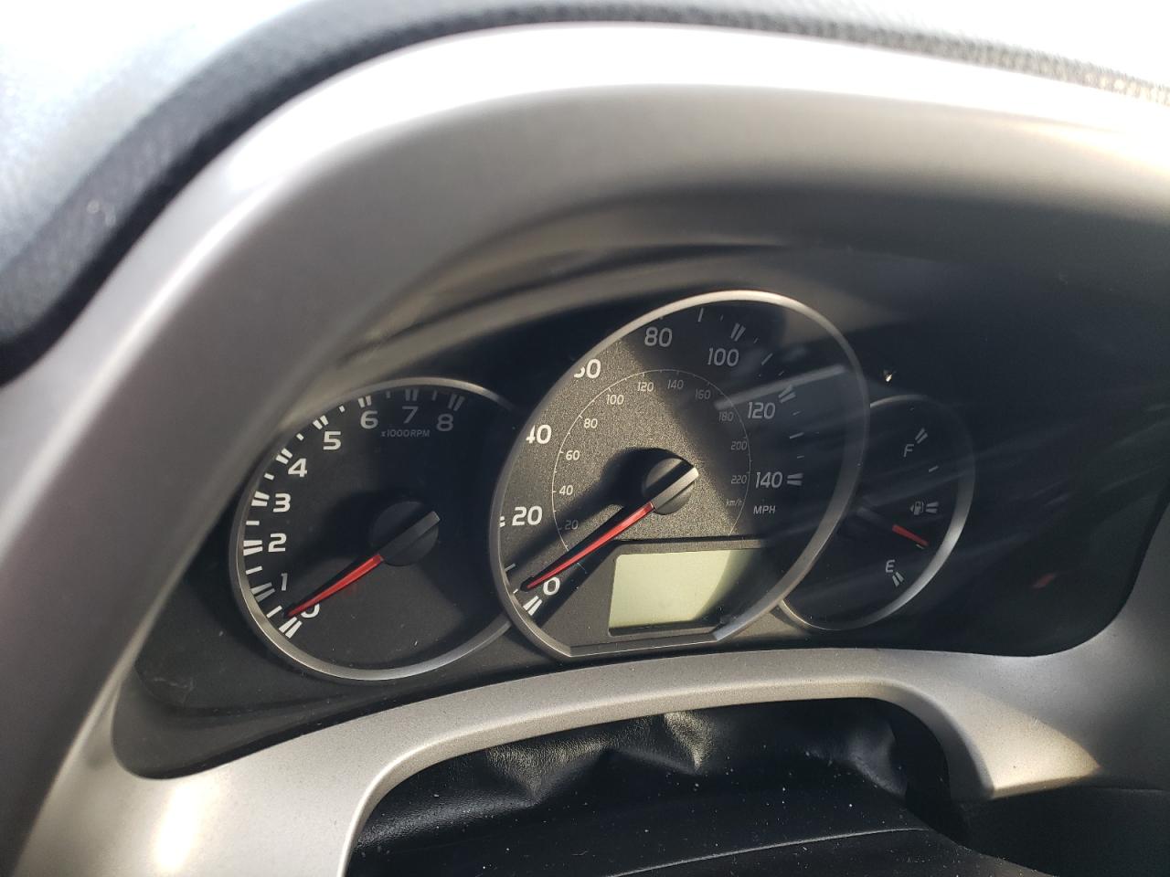 Photo 8 from auction – 2016 TOYOTA RAV4 LE with VIN 2T3BFREV7GW533260