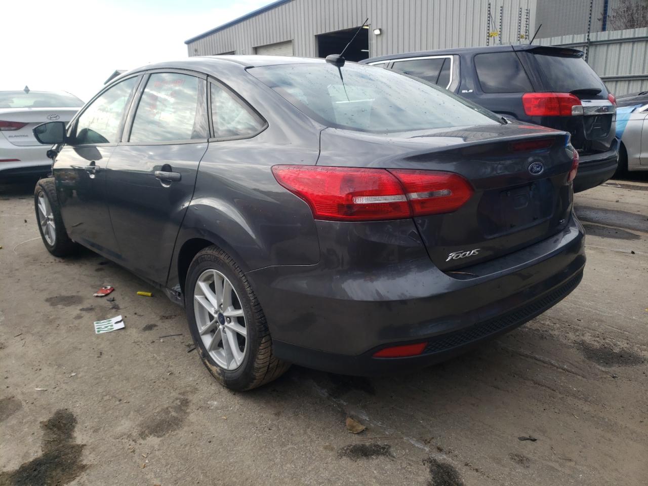 Photo 3 from auction – 2017 FORD FOCUS SE with VIN 1FADP3F21HL300427